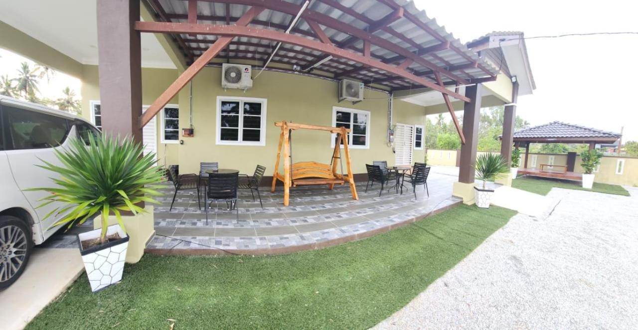 Nipah Homestay Kuala Besut Exterior photo